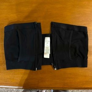 Medela size M pumping bra to hold pumps with hoses